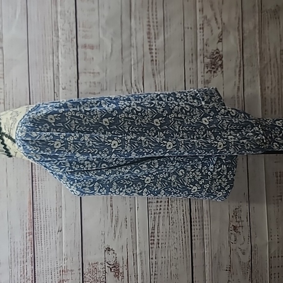 LC Lauren Conrad puff sleeve sweatshirt - Picture 6 of 10